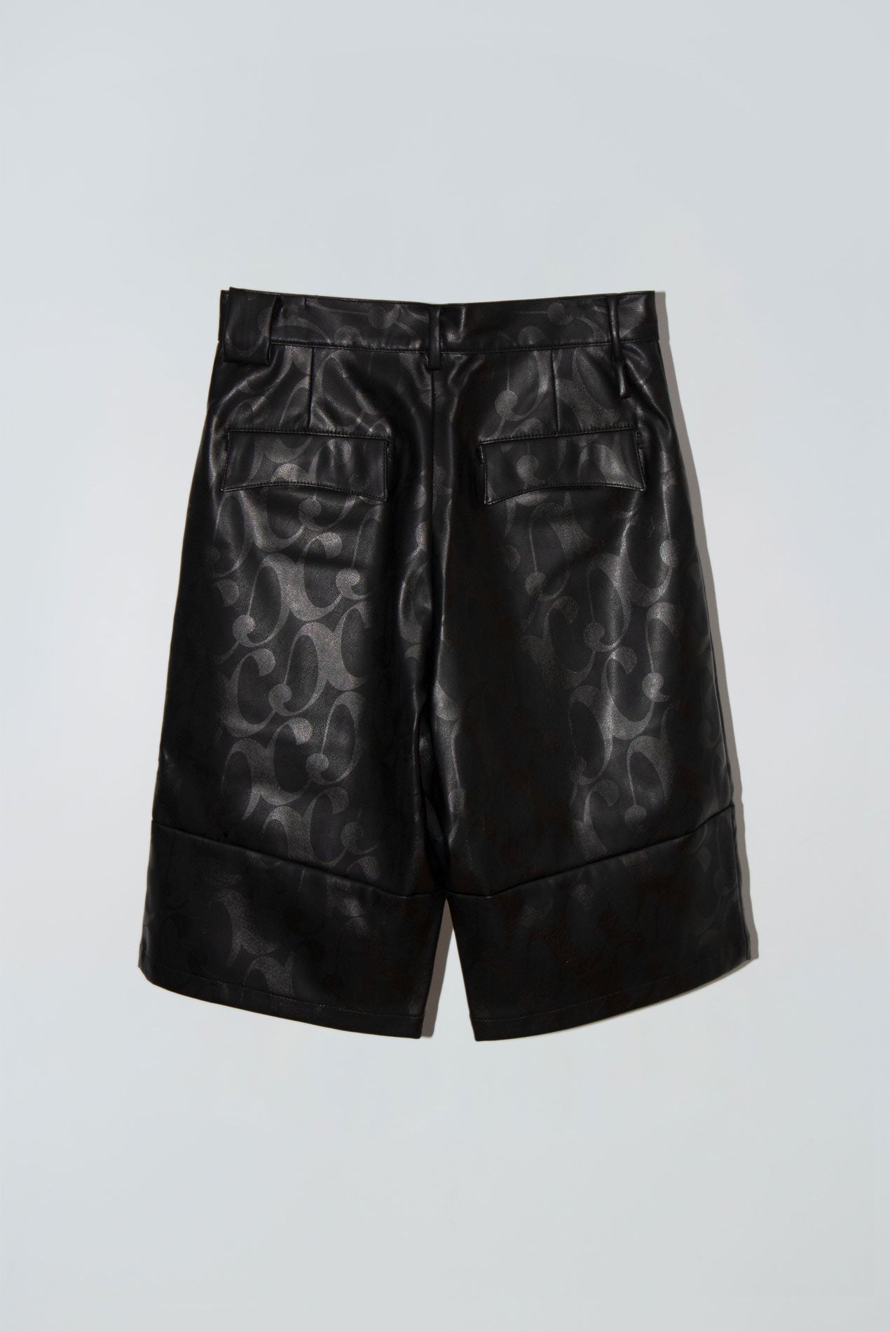 Mule Shorts in Spell Print