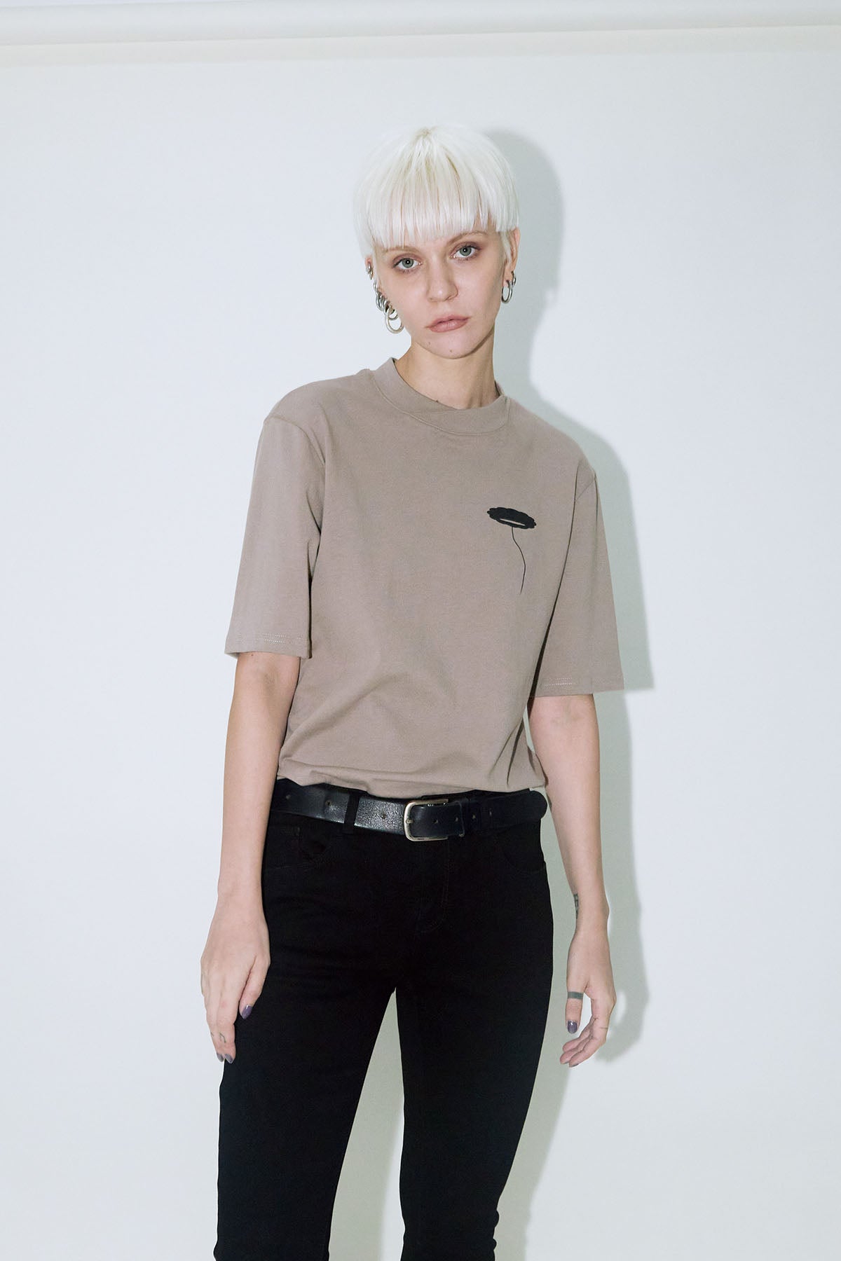 Slot Dahlia Tee in Brown