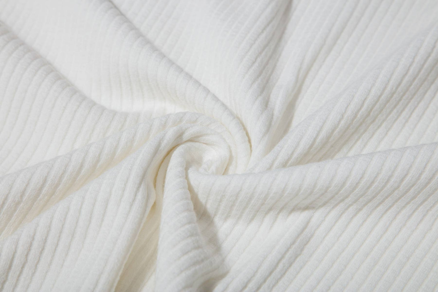 TBD Turtle Neck White