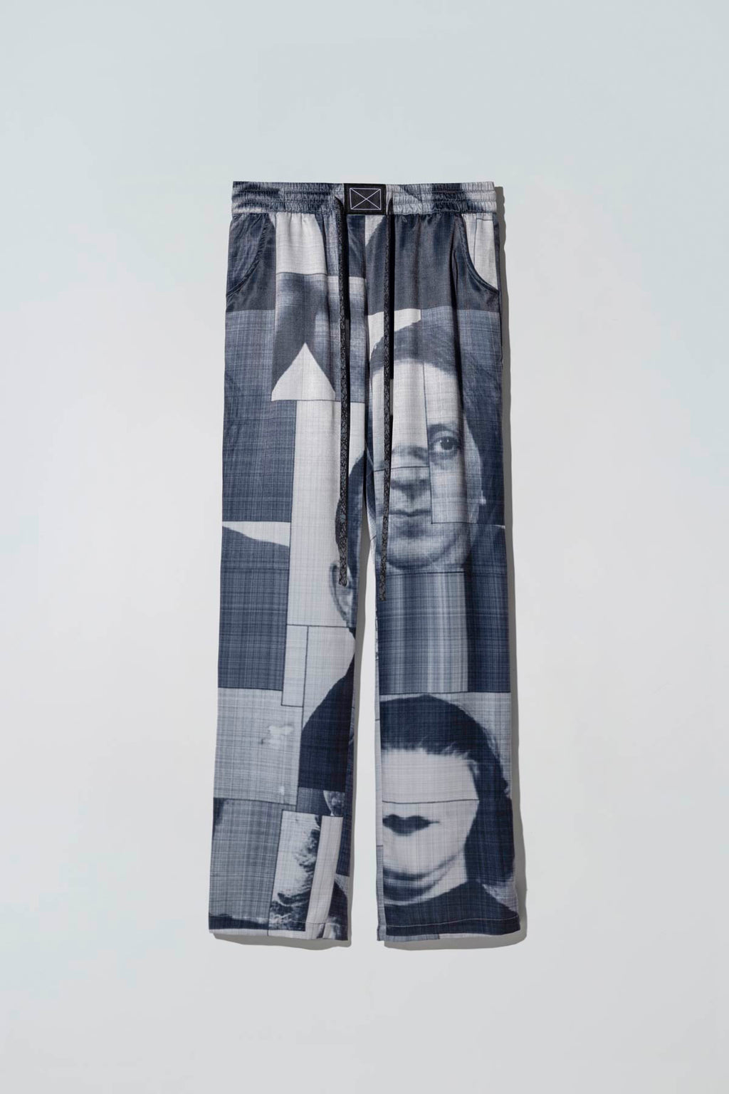 Suitpants with body patchwork design in grey