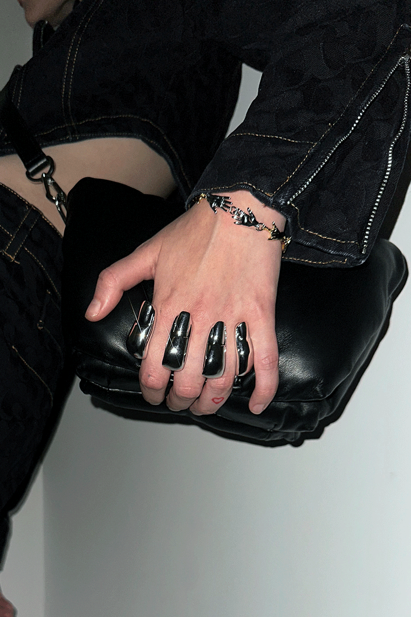 The Hand Bag in Glossy Black