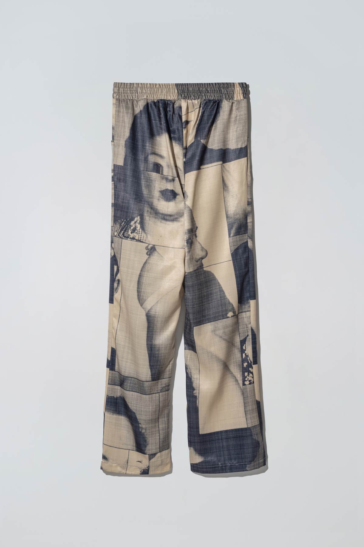 Liberty Suitpants in Black List Print Pale Goldenrod