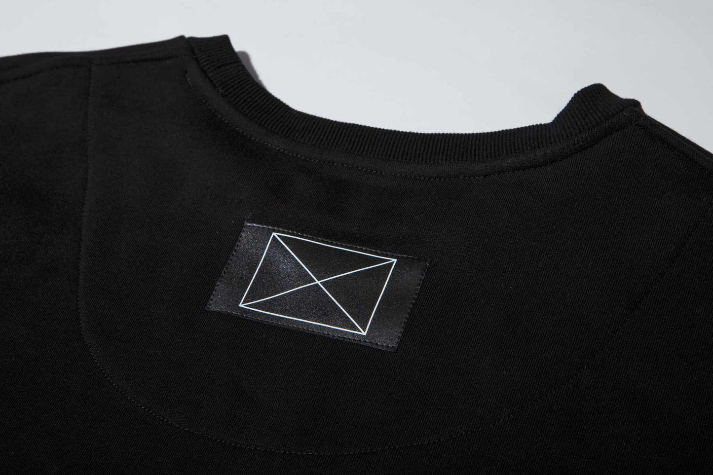 Möbius Loop Sweatshirt Black