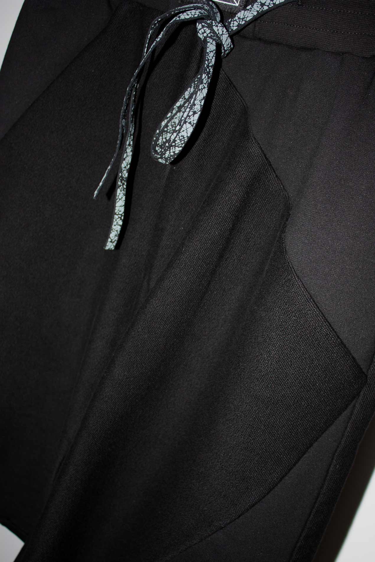 Riddles Sweat-shorts in Black